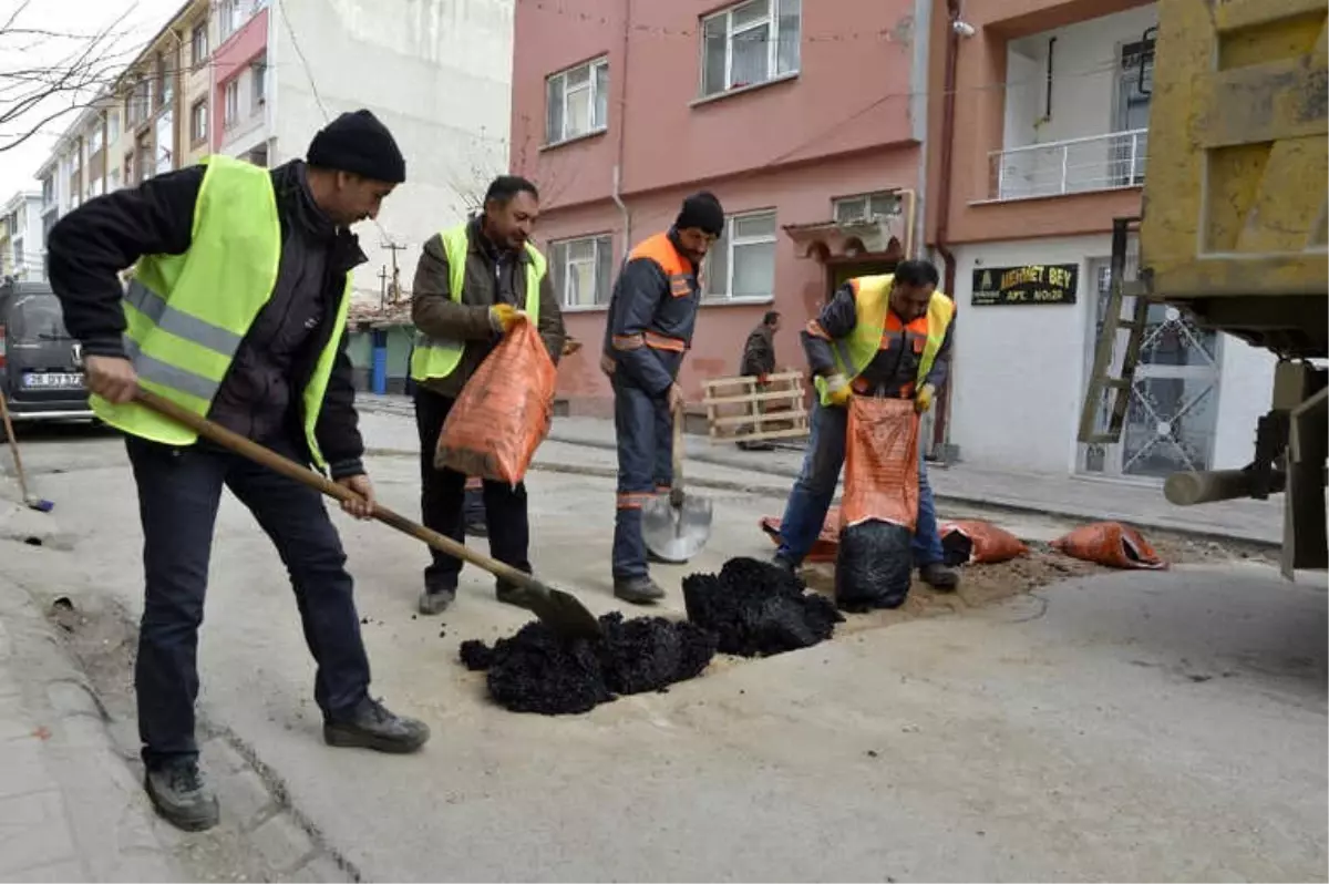 Fen İşleri Müdürlüğü Çalışmalarını Sürdürüyor