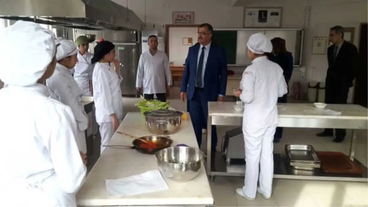 İl Milli Eğitim Müdürü Tevke\'den Okul Ziyaretleri