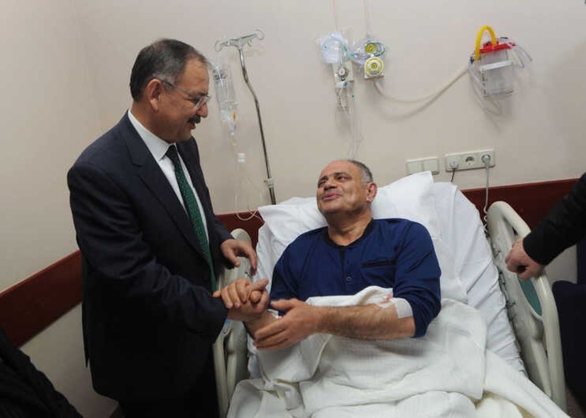 Özhaseki\'den Saldırıya Uğrayan Belediye Başkanına Ziyaret