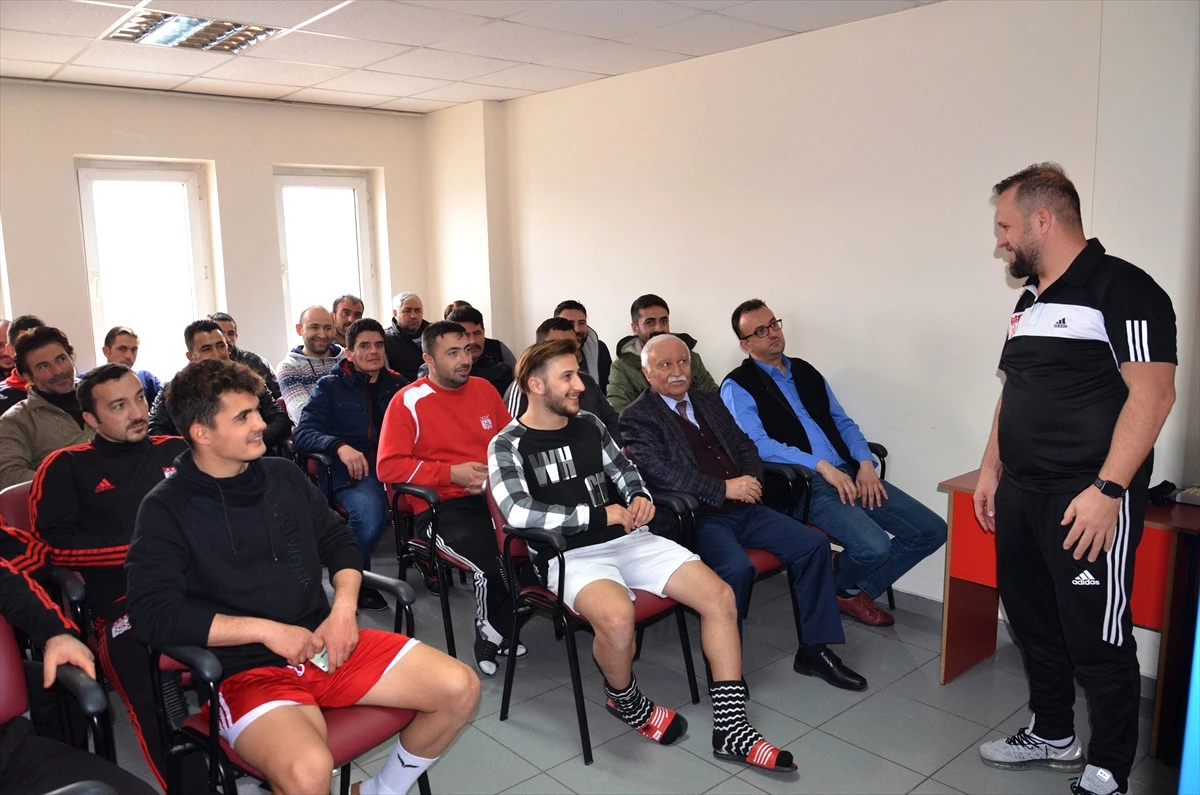 Sivasspor Kulüp Personeline İlk Yardım Eğitim Verildi