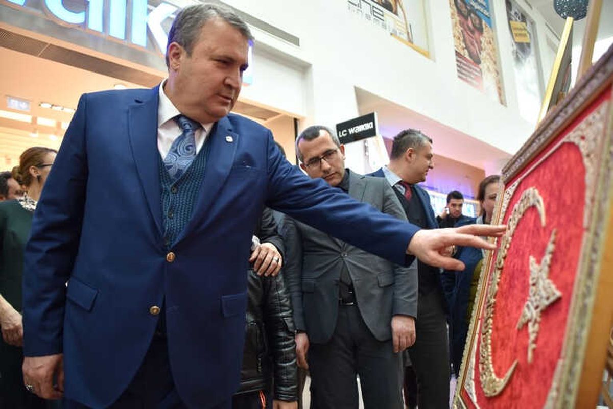 Ahşaplar Usta Ellerde Sanat Eserine Dönüştü