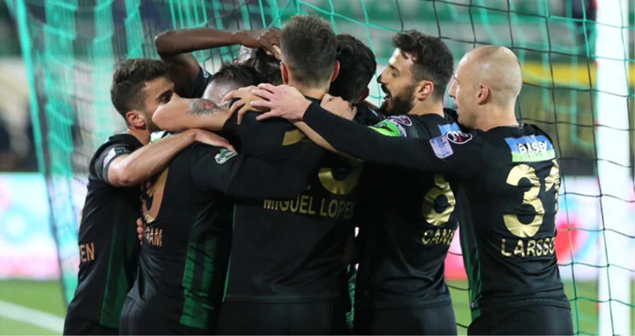 Akhisarspor Sahasında Atiker Konyaspor\'u 3-0 Yendi