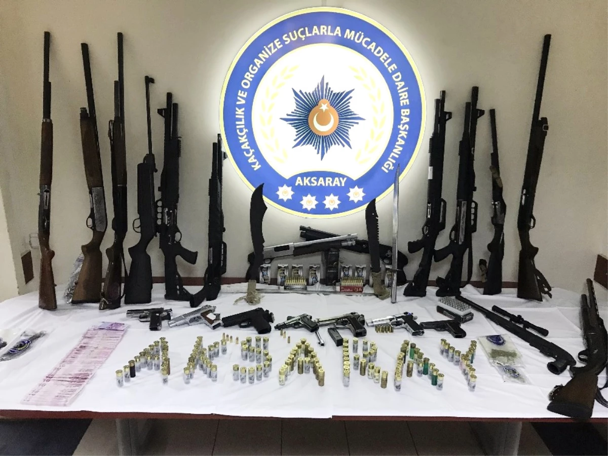 Aksaray\'da Suç Örgütü Operasyonu: 23 Gözaltı
