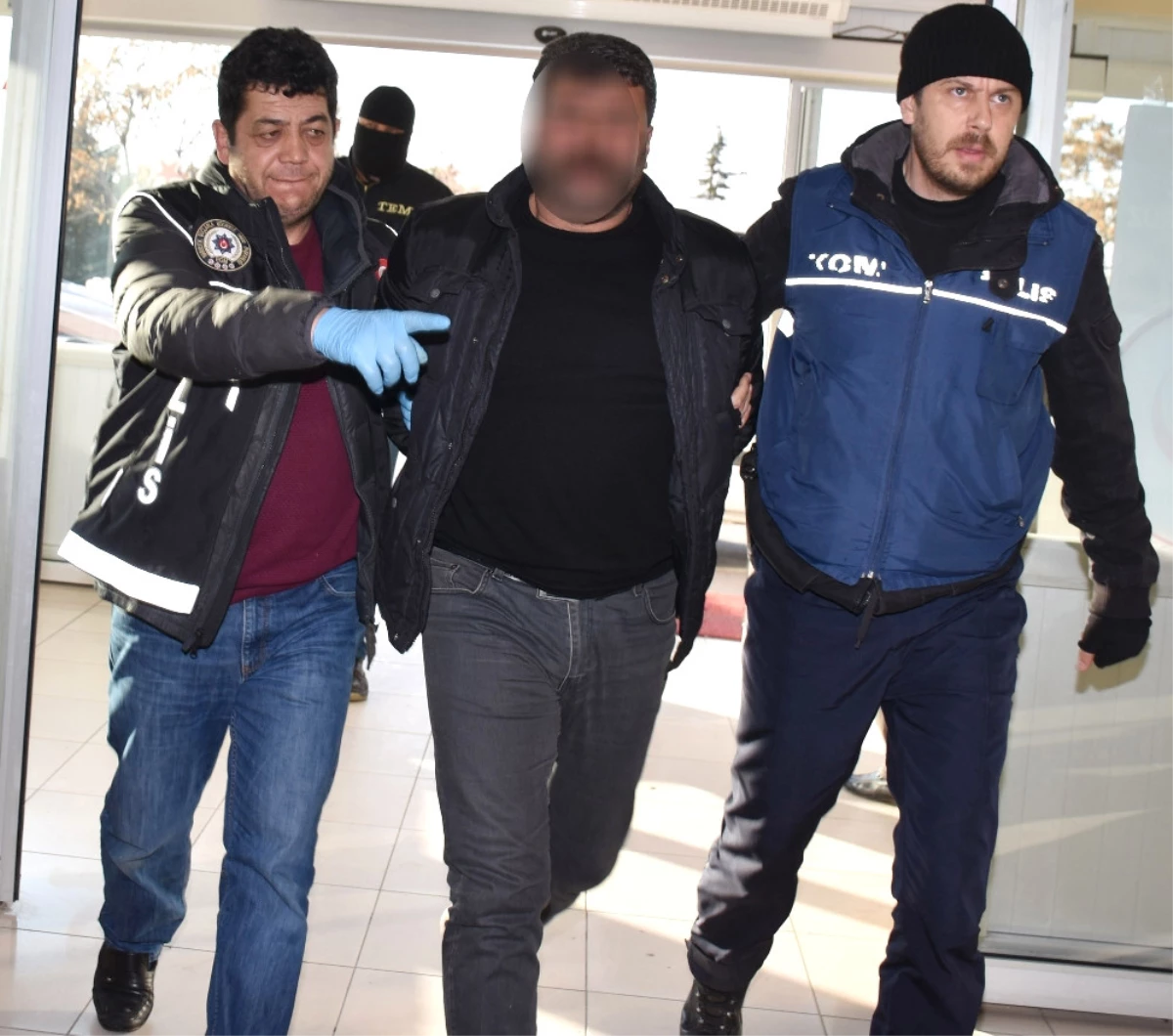 \'Kürt Yaşar\' Lakaplı Çete Lideri Yakalandı