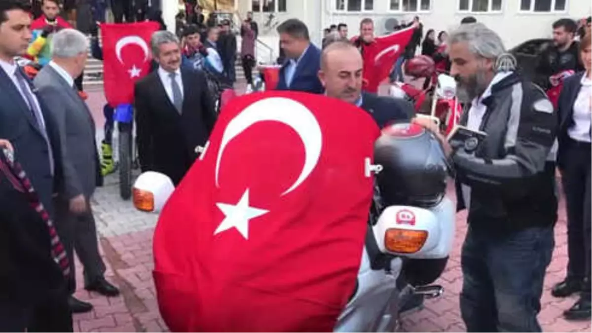 Dışişleri Bakanı Çavuşoğlu, Motosiklet Kullandı