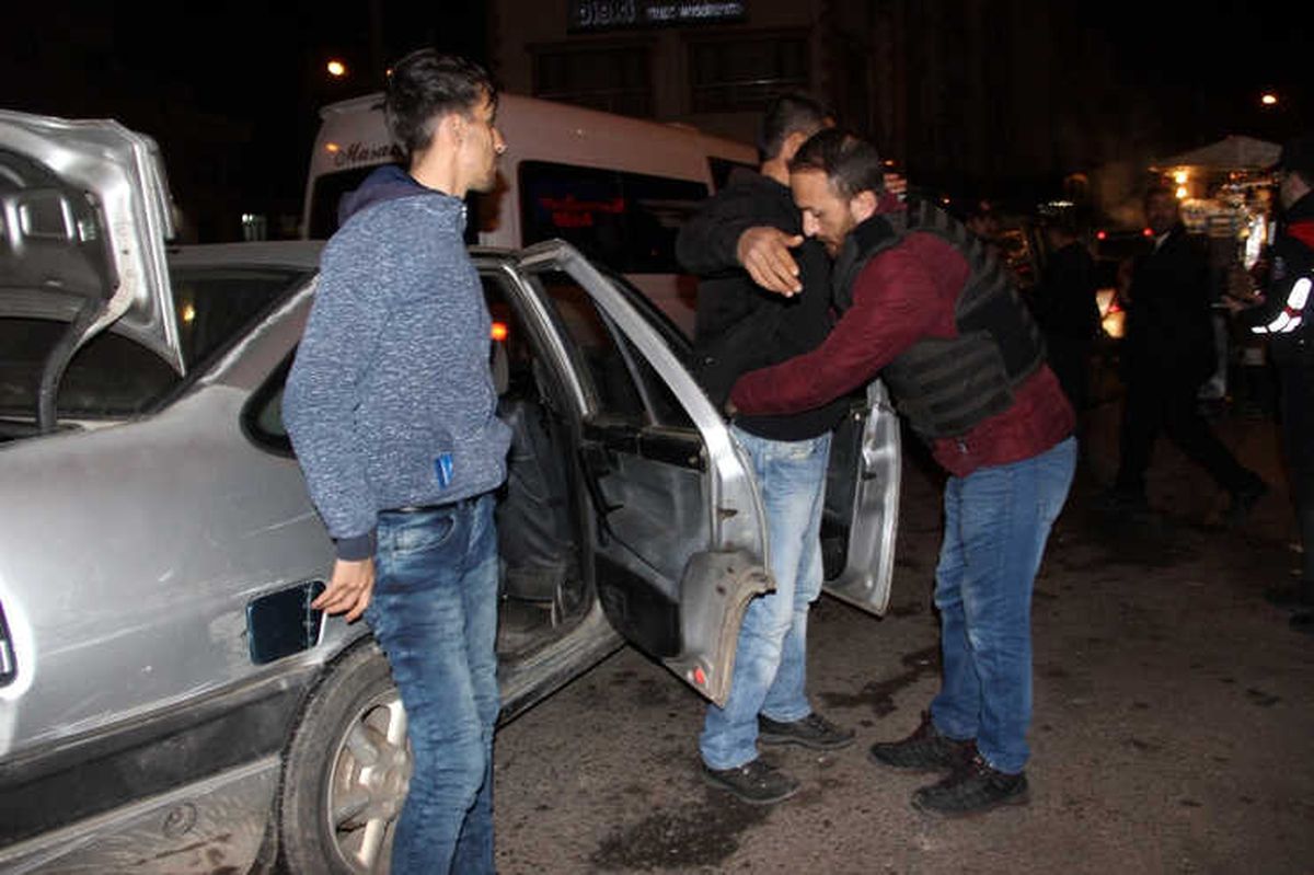 Diyarbakır\'da 700 Polisle Uygulama