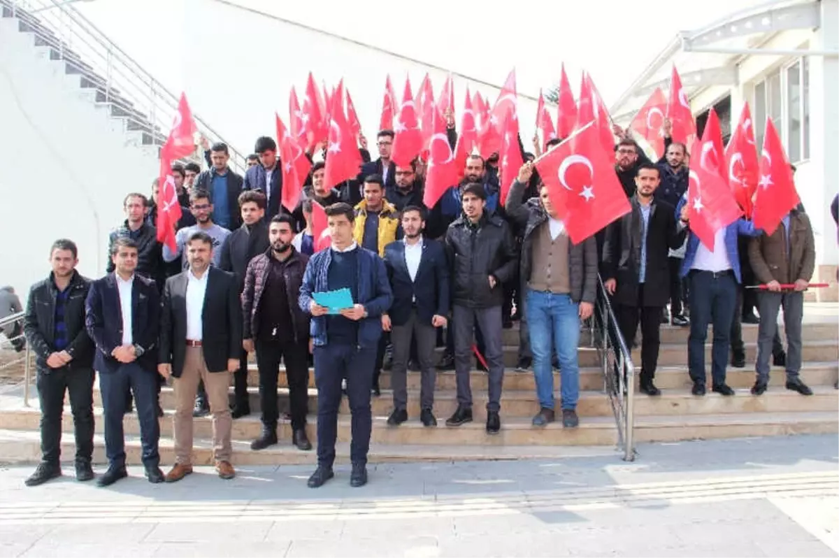 Elazığ\'da Gençlerden Zeytin Dalı Harekatına Destek