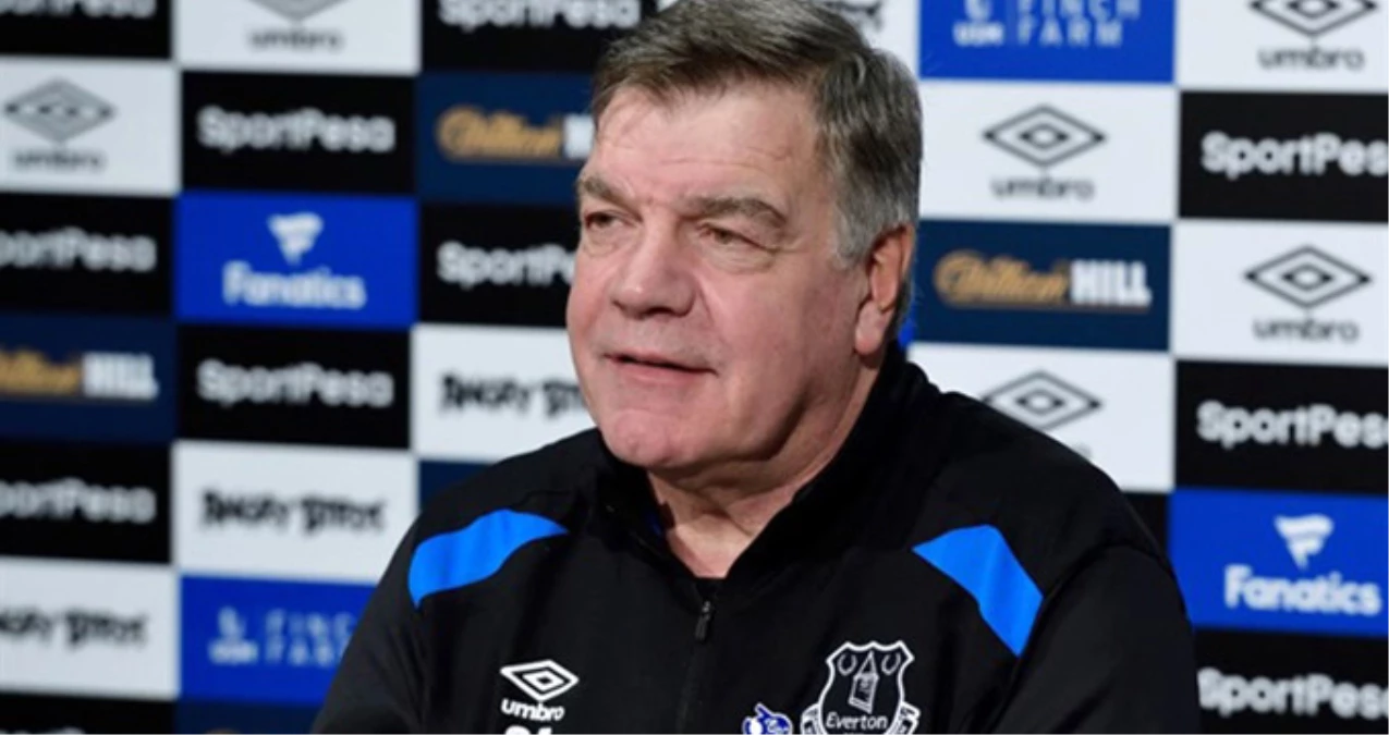 Everton Teknik Direktörü Sam Allardyce, Cenk Tosun\'u Watfort Maçında Yedek Başlatacak