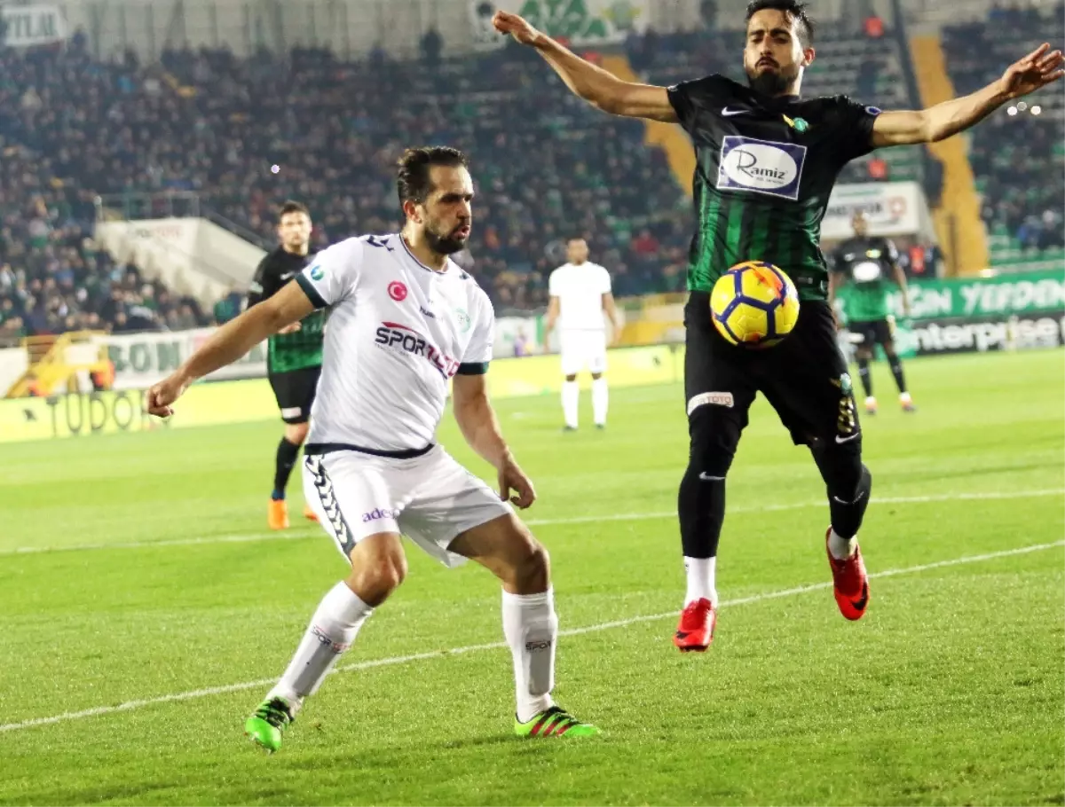 İlk Yarı Akhisarspor\'un Üstünlüğüyle Bitti