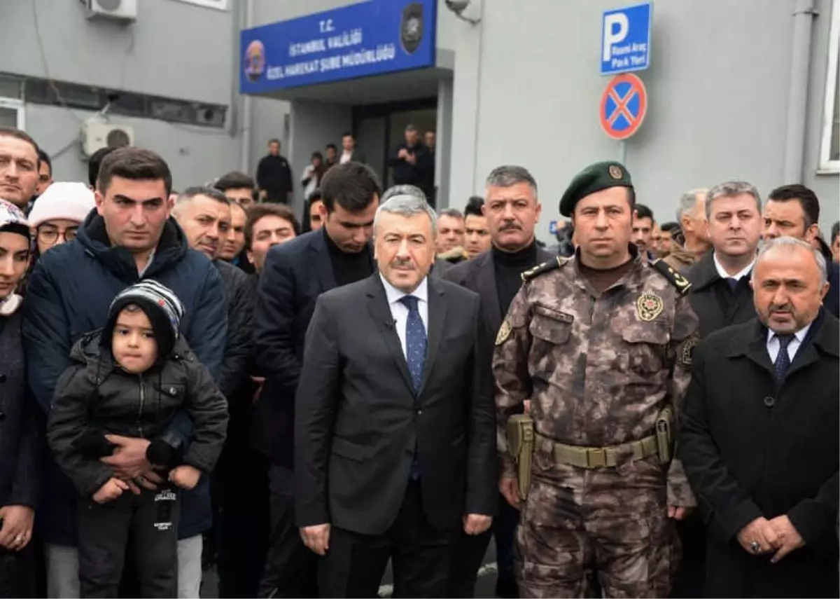 İstanbul\'dan 48 Özel Harekat Polisi Afrin\'e Dualarla Uğurlandı