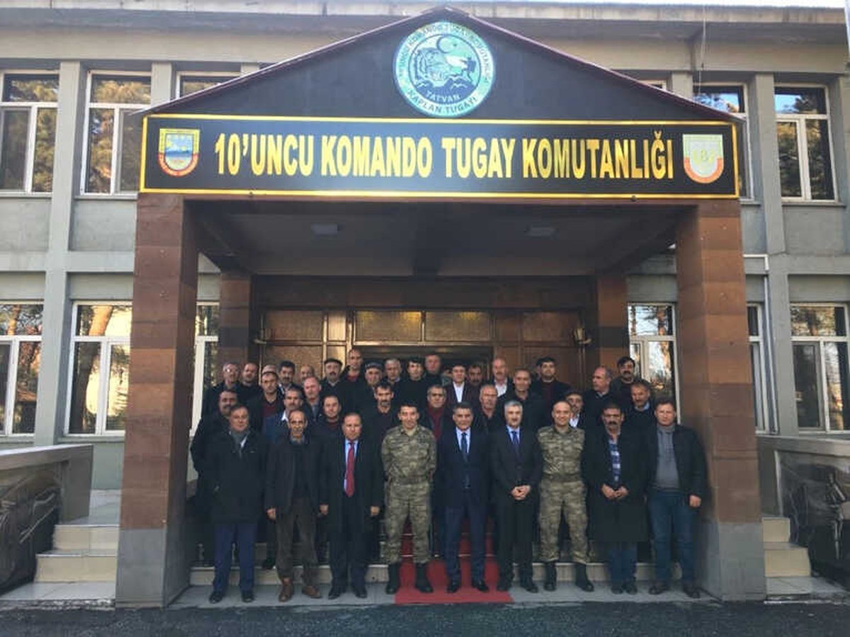 Kaymakam Özkan ve Muhtarlardan Komando Tugayı\'na "Başsağlığı" Ziyaret