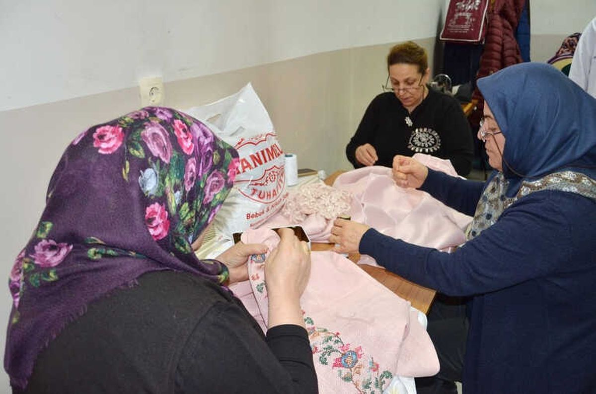 Mefruşat Kurslarına Bayanlardan Yoğun İlgi