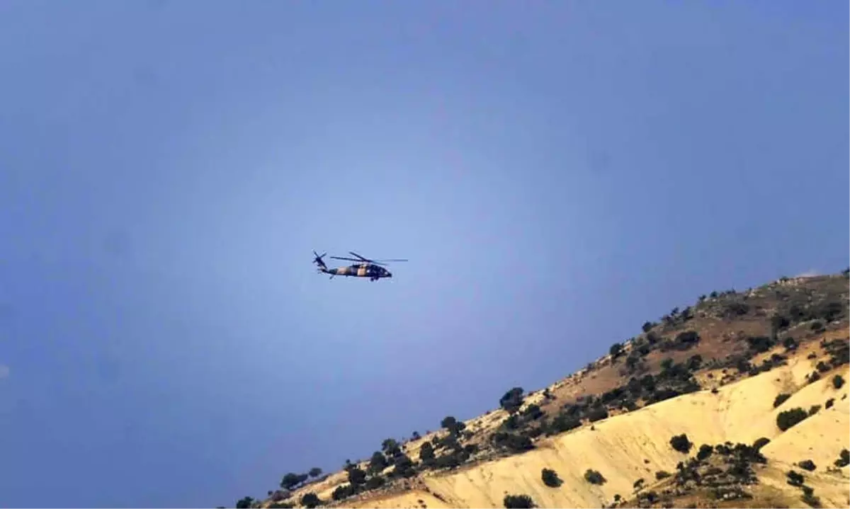 Suriye Sınır Hattında Helikopter Hareketliliği