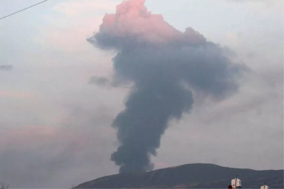 Teröristlere Ait Petrol Rafinerisi İmha Edildi