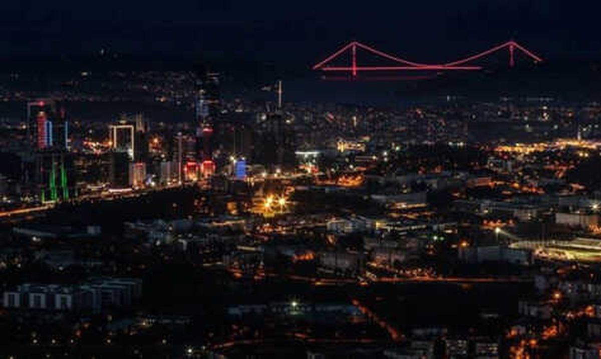 Yabancı \'Deniz\'e Geldi
