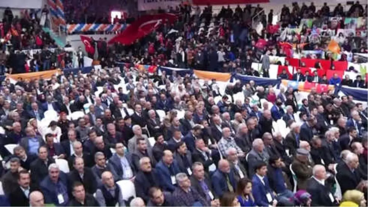 Başbakan Yıldırım: "Bize Siviller Konusunda Ders Vermeye Kalkanlar, Utanç Dolu Tarihinize Bir Bakın"