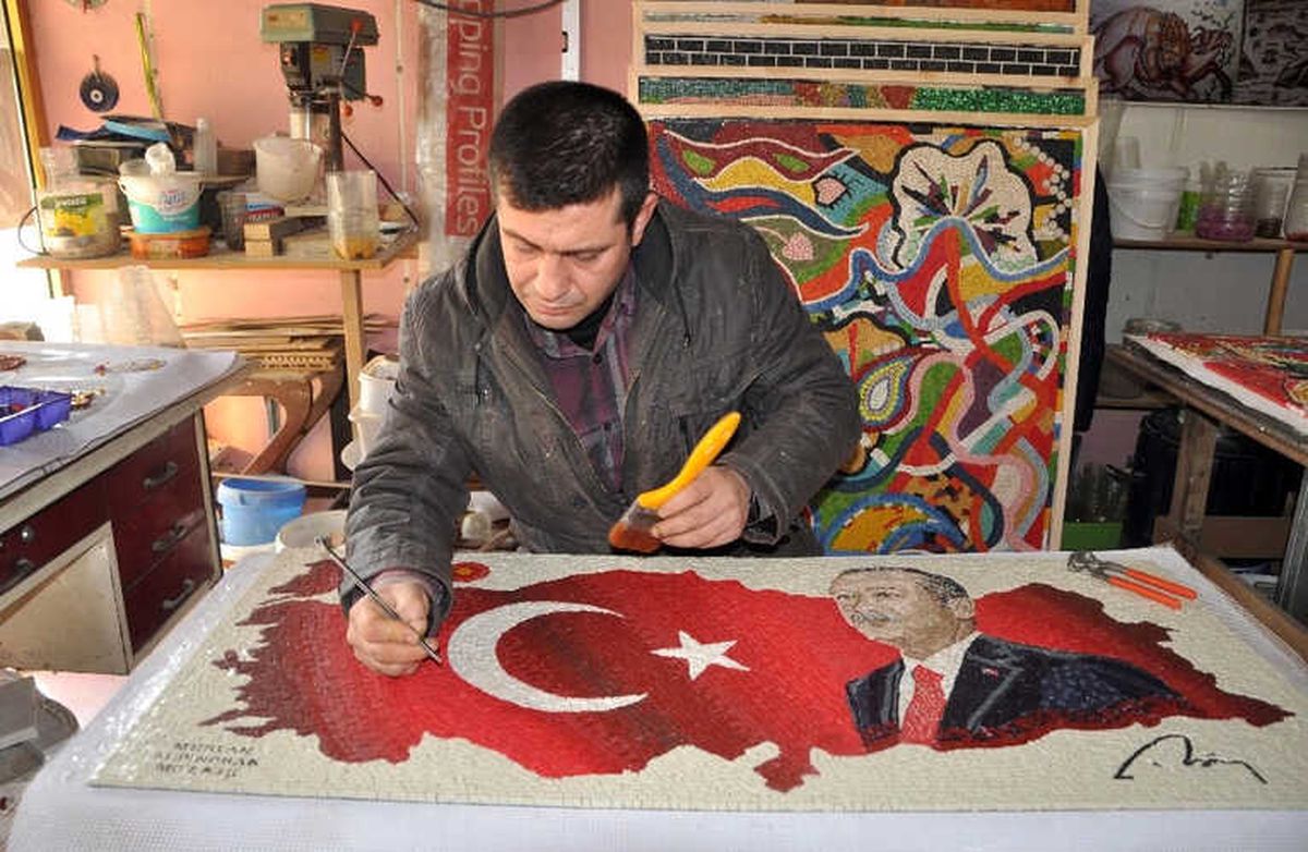 Cumhurbaşkanı Erdoğan\'ı Mozaikle Resmetti