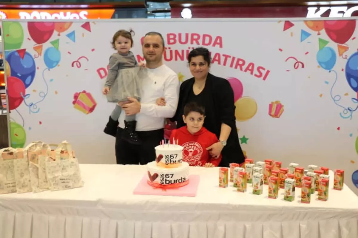 Esas 67 Burda Avm\'den Miniklere Doğum Günü Sürprizi