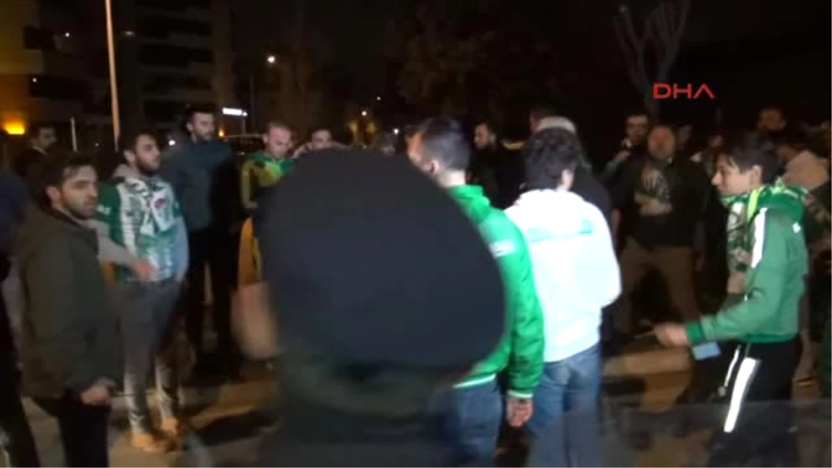 Galatasaray Mağlubiyetinin Ardından, Bursaspor\'un Özlüce Tesisleri\'nde Ortalık Karıştı