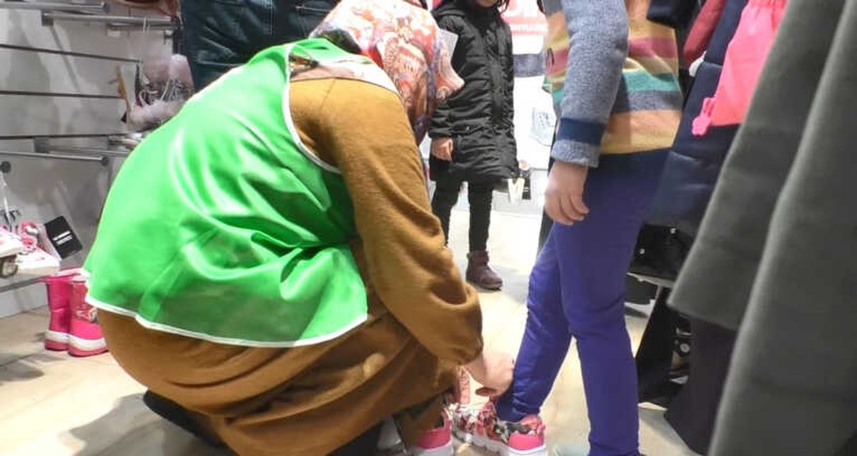 Ağrı\'da 200 Yetime Giyim Yardımı Yapıldı