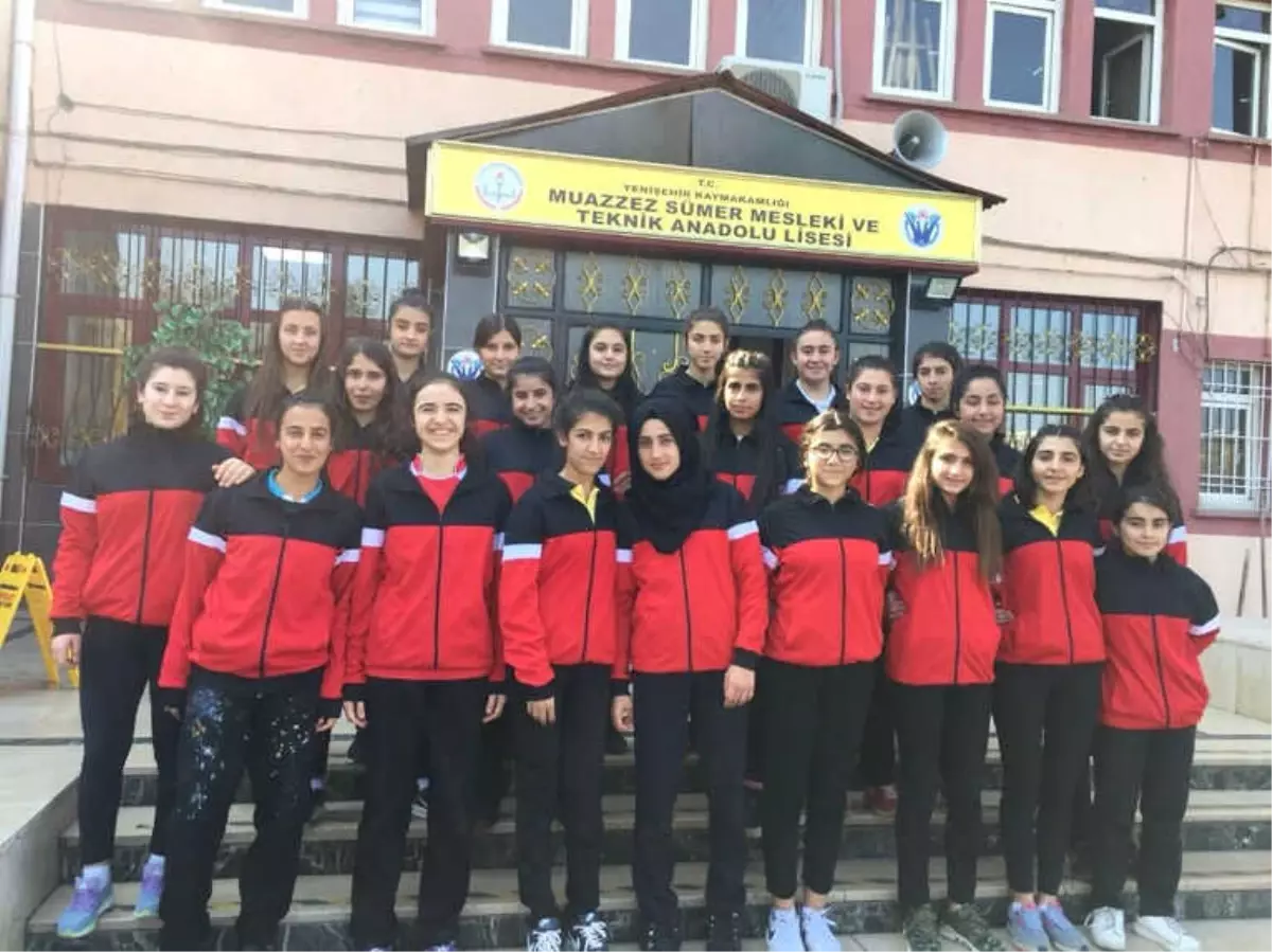 Atletizmde Diyarbakır Muazzez Sümer İkici Oldu