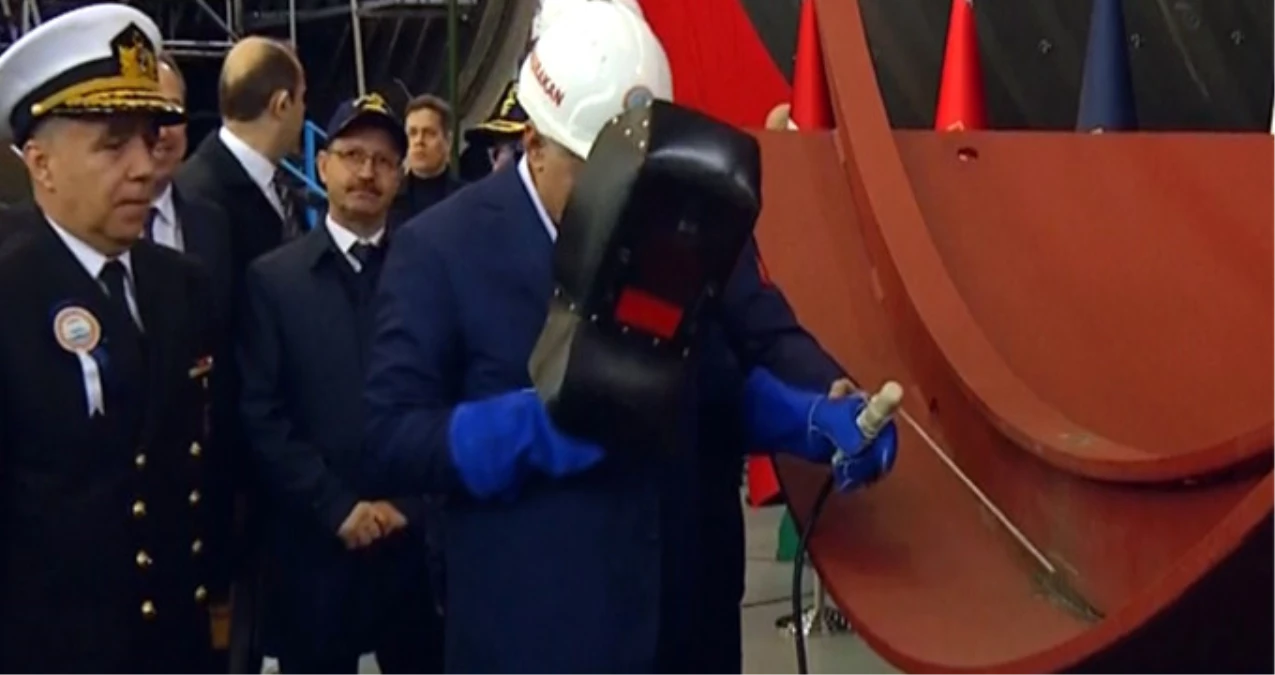 Başbakan Yıldırım İlk Kaynağı Yaptı, Murat Reis Denizaltısının Üretimi Başladı