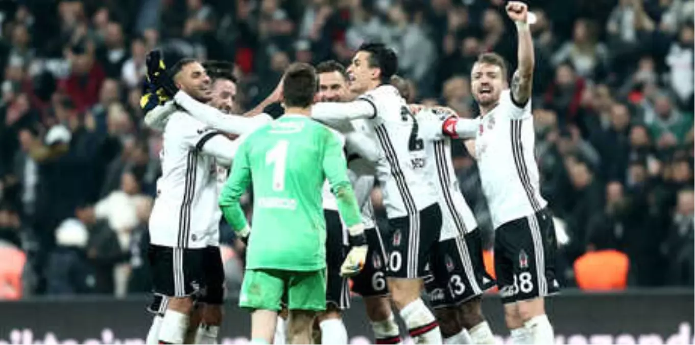 Beşiktaş\'tan Fenerbahçe Şarkı Göndermesi!