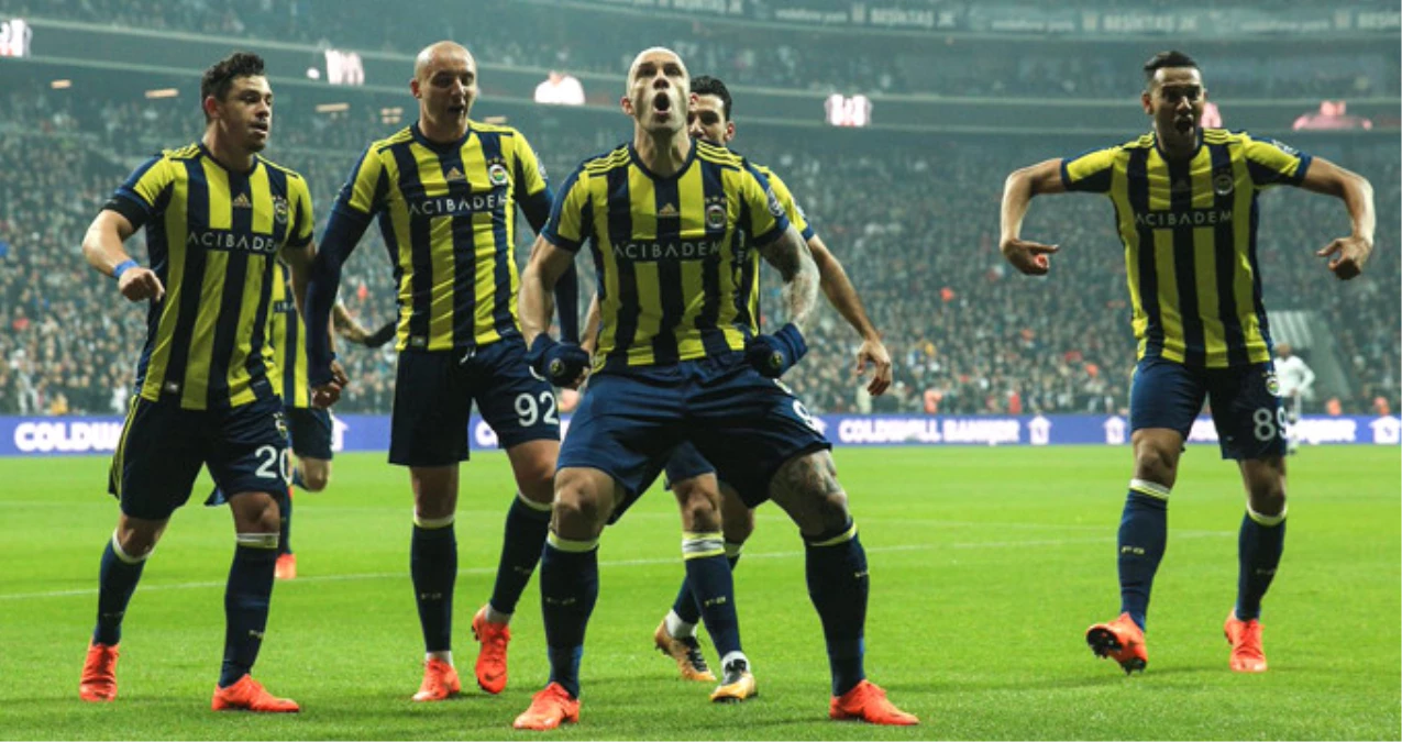 Fenerbahçe\'de İsmail Köybaşı Oyuna Devam Edemedi