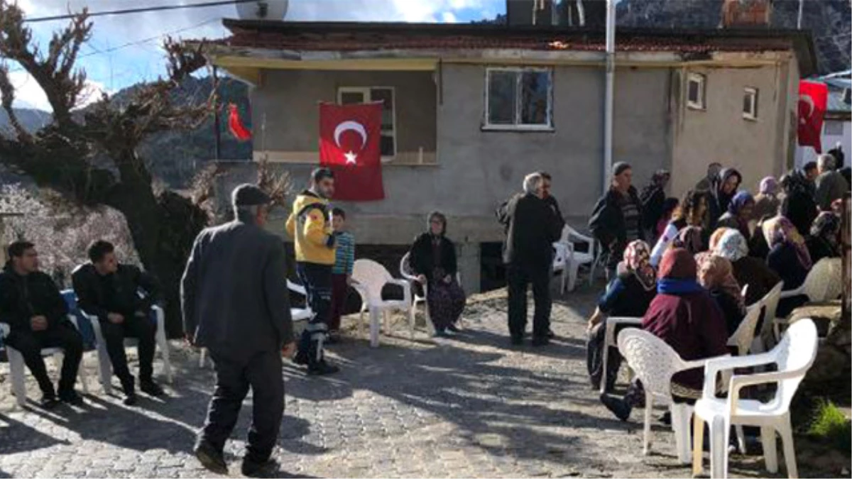 Afrin\'den Gelen Şehadet Haberi Karaman\'ı Yaktı