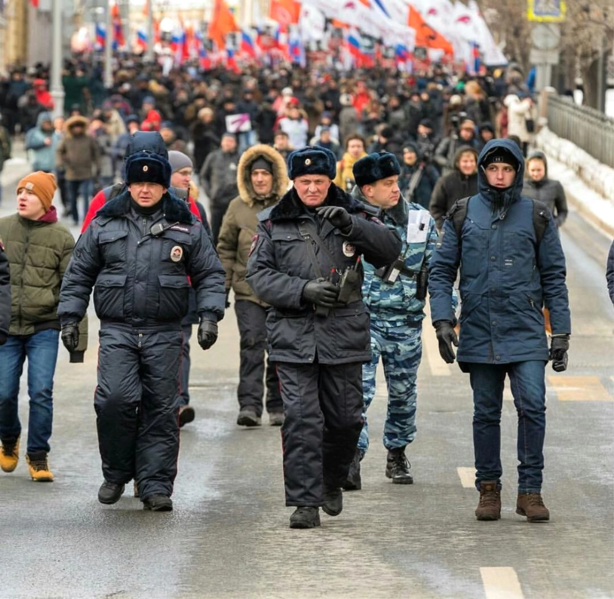 Moskova\'da Boris Nemtsov\'u Anma Yürüyüşü