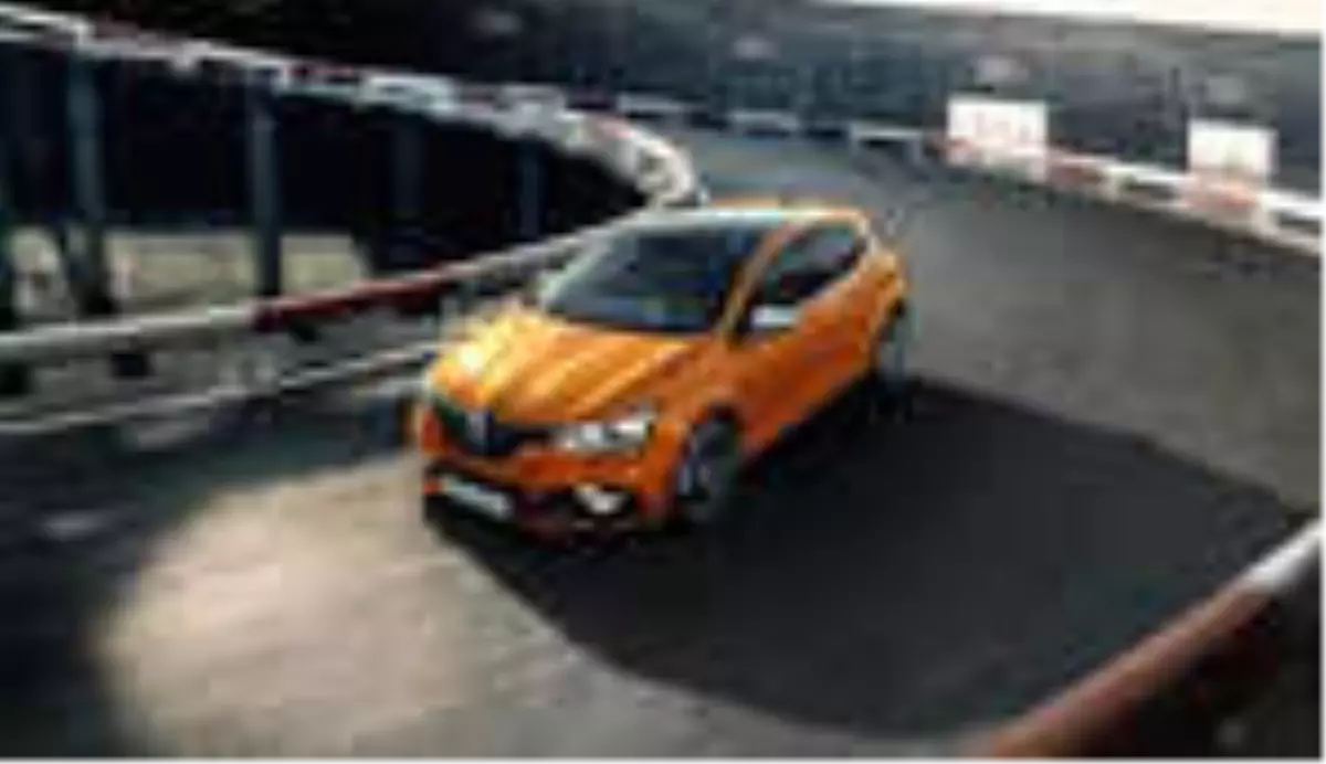 Renault Clio R.s ve Megane R.s Ailesi Yenilendi