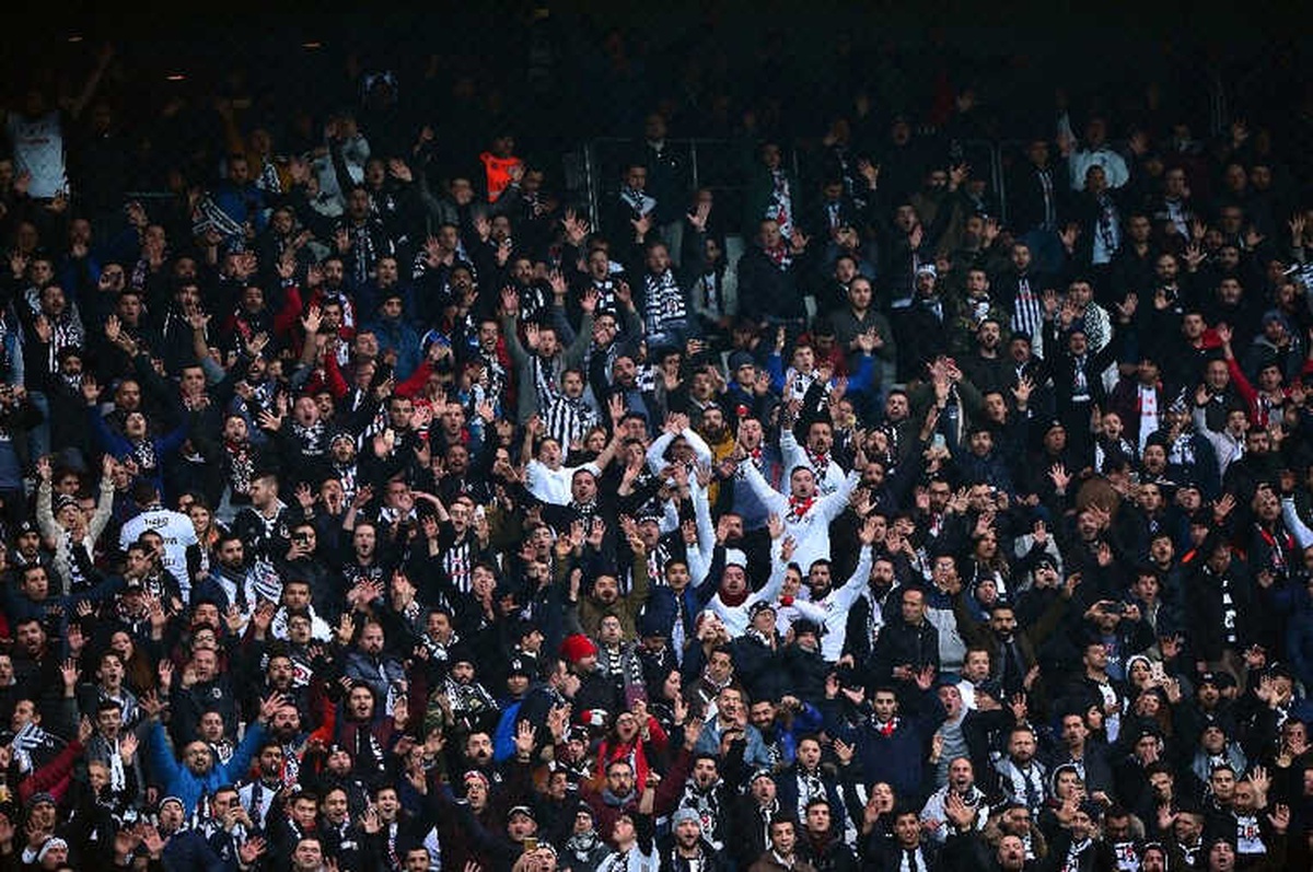 Spor Toto Süper Lig: Beşiktaş: 0 - Fenerbahçe: 1 (Maç Devam Ediyor)