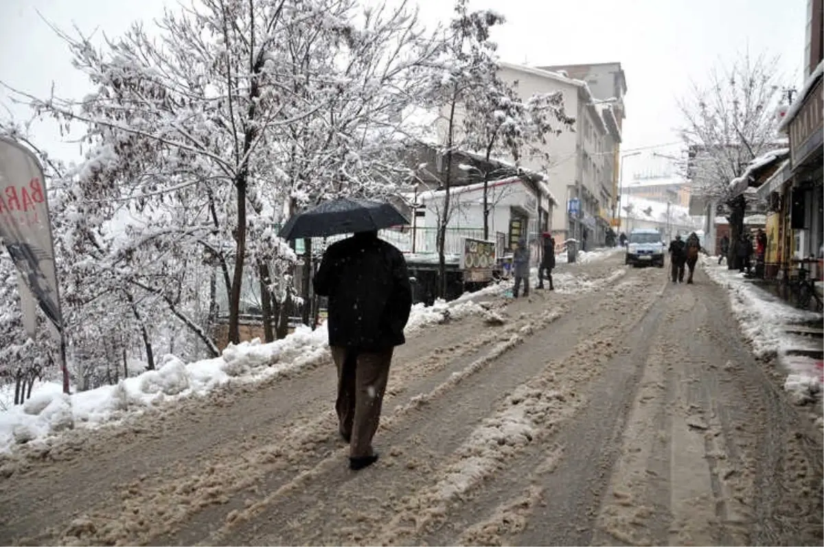 141 Yerleşim Yeri Ulaşıma Kapandı