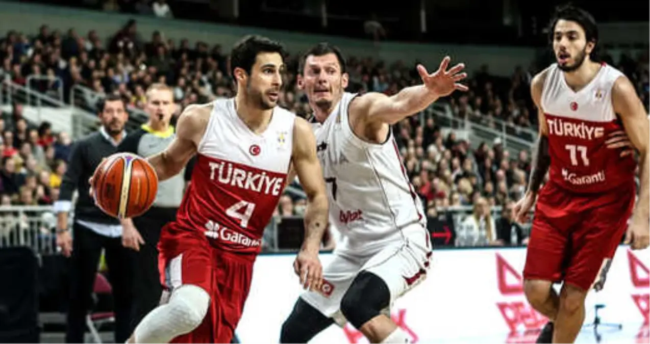 A Milli Erkek Basketbol Takımımız, Letonya\'ya 79-70 Mağlup Oldu