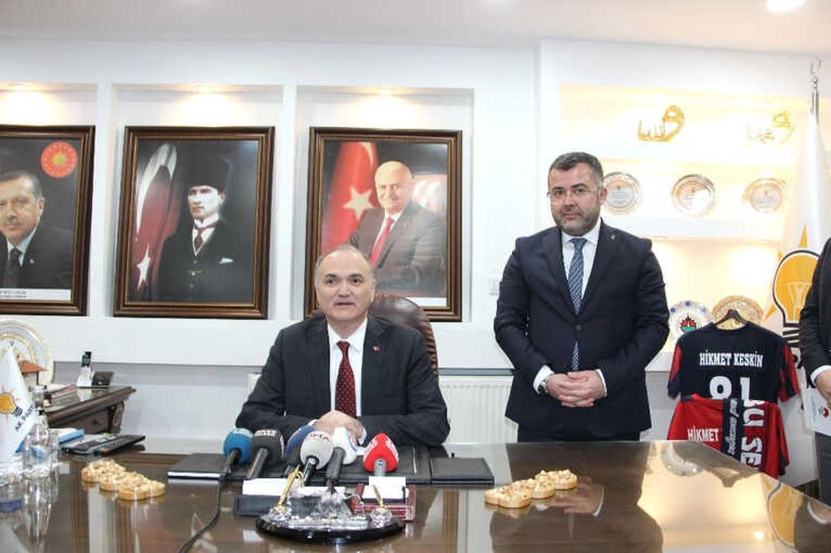 Bakan Özlü: "Sınırlarımızın Dibinde Bir Garnizon Devleti Kurulmasına İzin Vermeyeceğiz"