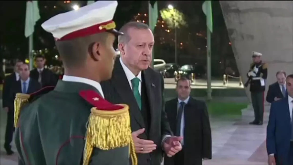 Cumhurbaşkanı Erdoğan\'dan Şehitler Abidesine Ziyaret