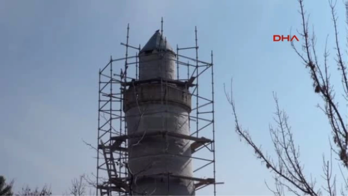 Elazığ-Pisa Kulesi\'nden Daha Eğri Olan Ulu Cami\'nin Minaresi Restore Ediliyor