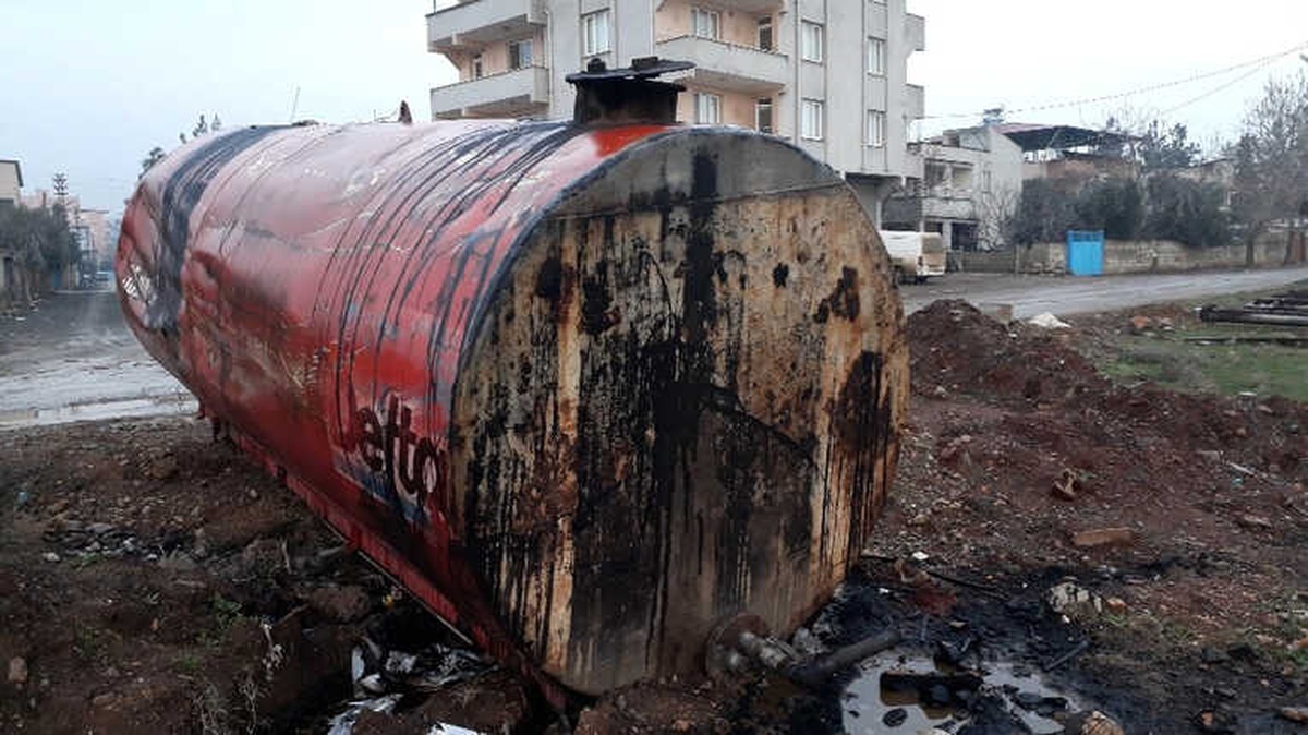Gaziantep\'te Yavru Köpek Ful-oil Dolu Yakıt Tankına Atıldı