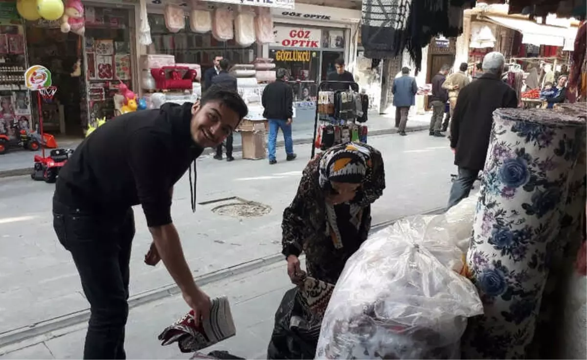 Hayırsever Esnaftan Askıda Namazlık Uygulaması