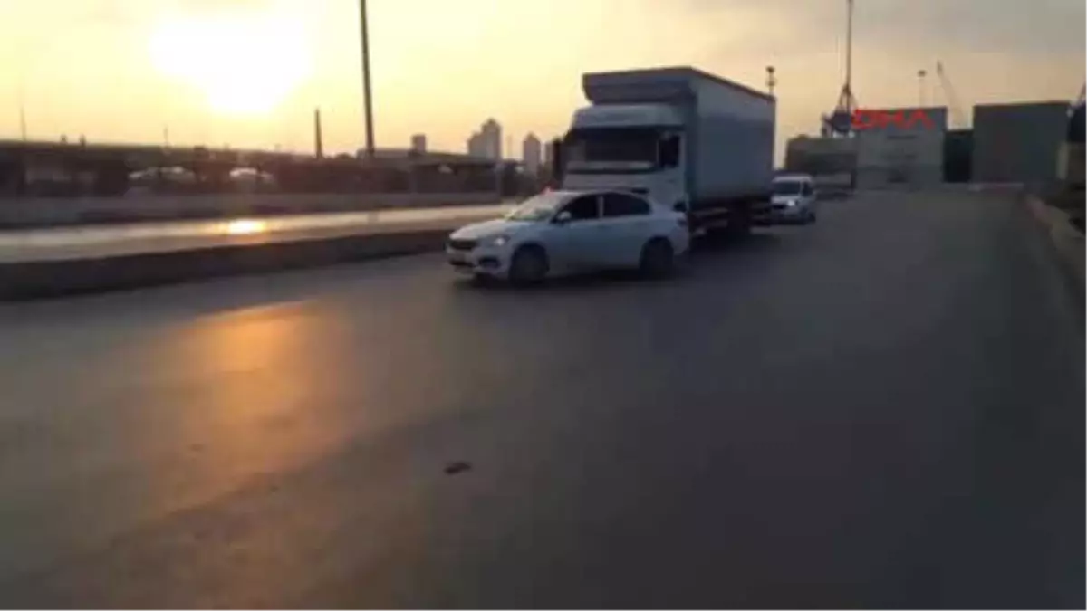 İzmir\'deki Uyuşturucu Operasyonlarına 2 Tutuklama
