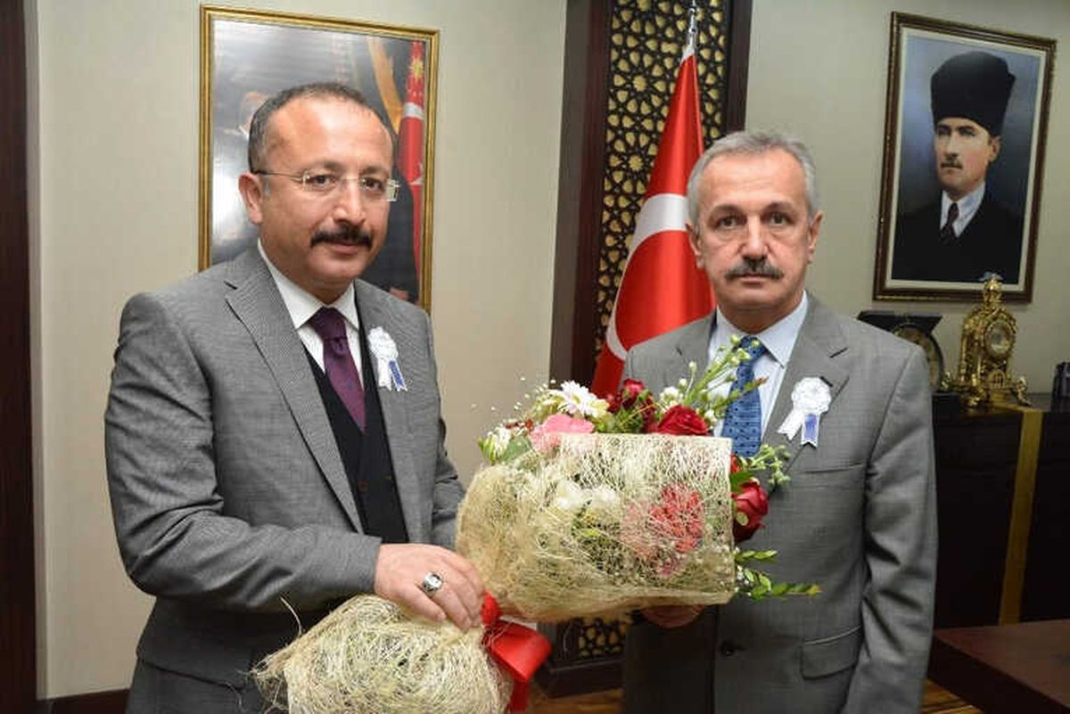 Siirt\'te Vergi Haftası Kutlamaları Başladı