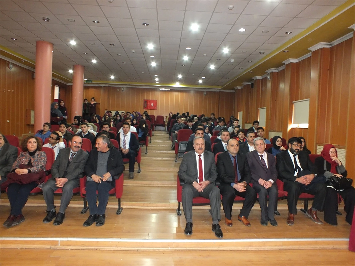Sivas\'ta Genel Kültür Bilgi Yarışması Düzenlendi