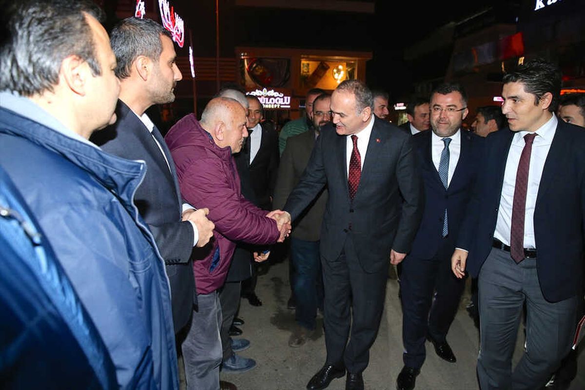 Tırların İçinde Buketler Dolusu Çiçek Yoktu"