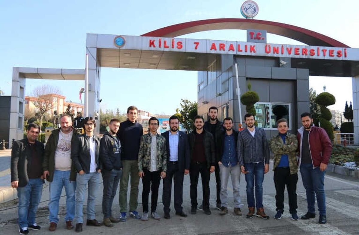 Uşak Üniversitesi Öğrencileri, Mehmetçiği Cephe Arkasında Ziyaret Etti