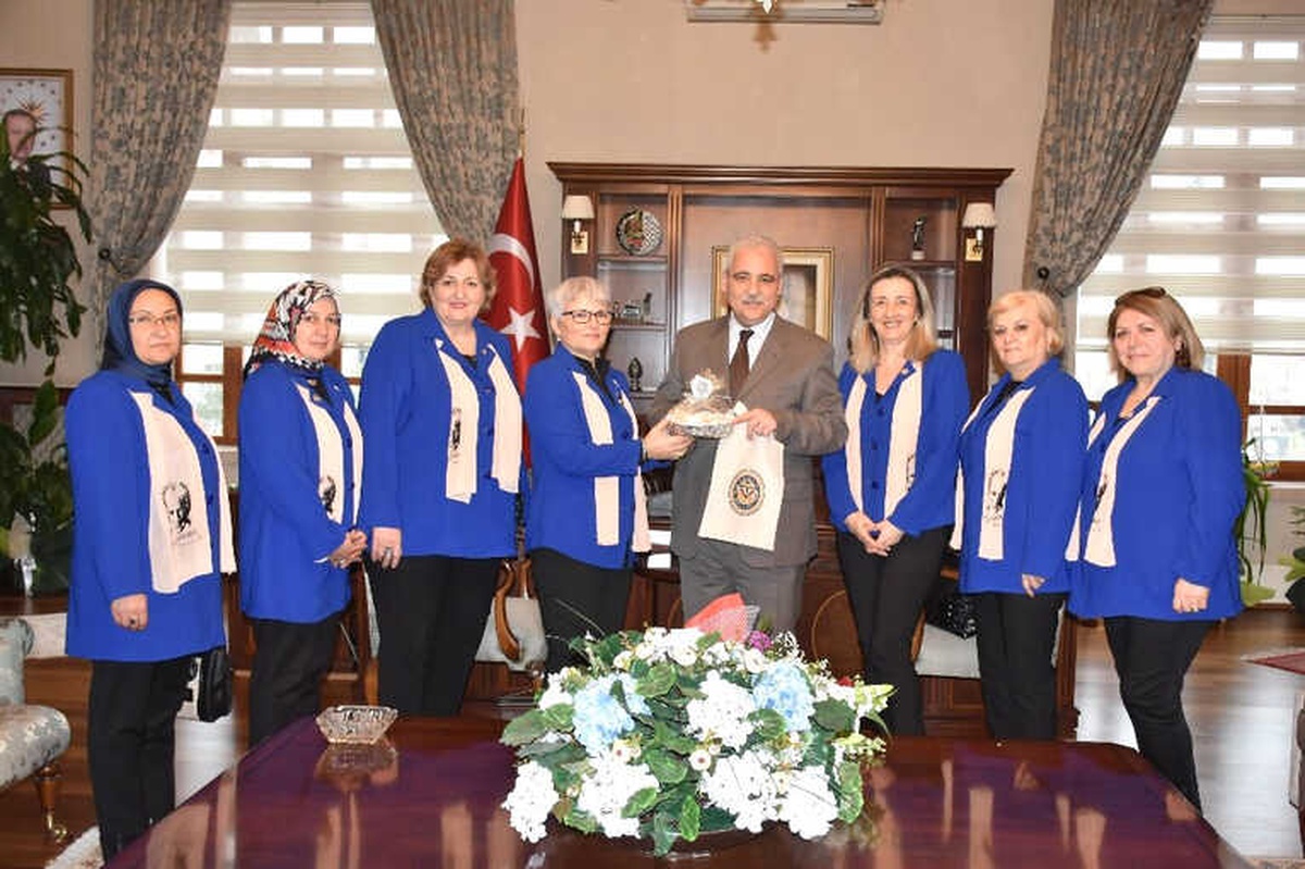 Vali Güvençer, Tgkyv Yeni Yönetimini Ağırladı