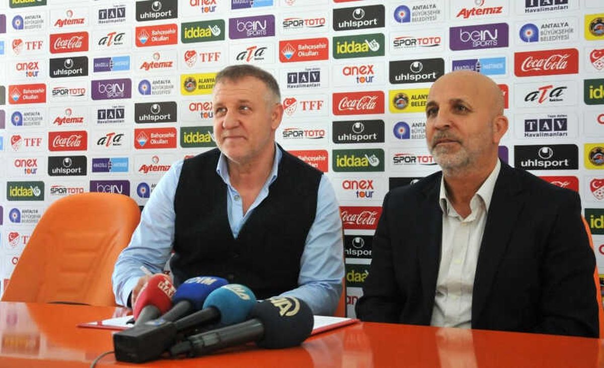 Alanyaspor\'da Mesut Bakkal Dönemi Başladı