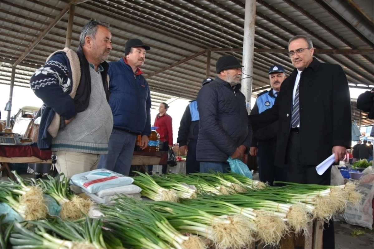 Başkan Karaçoban\'dan Gazi Babasına Pazaryerinde Ziyaret