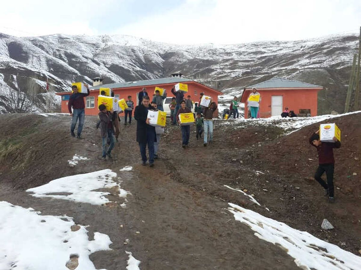 Başkan Sabırlı\'dan 64 Aileye 64 Gıda Paketi