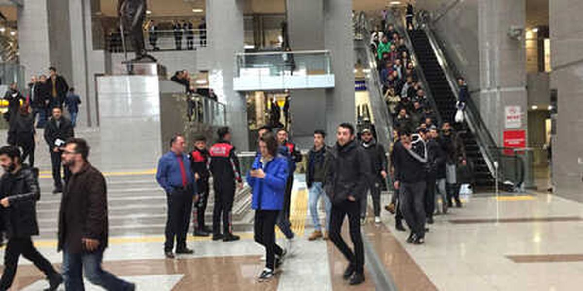 Davul İçinde Meşale Sokan 5 Taraftar Serbest