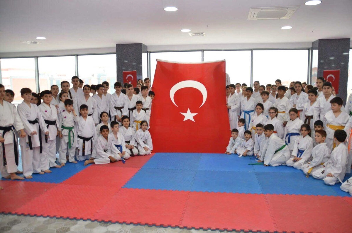 Karateci Genç Sporculardan Zeytin Dalı Harekatı\'na Destek